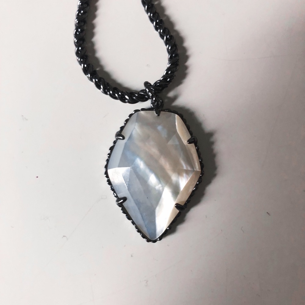 Kendra Scott - Picture 2 of 2
